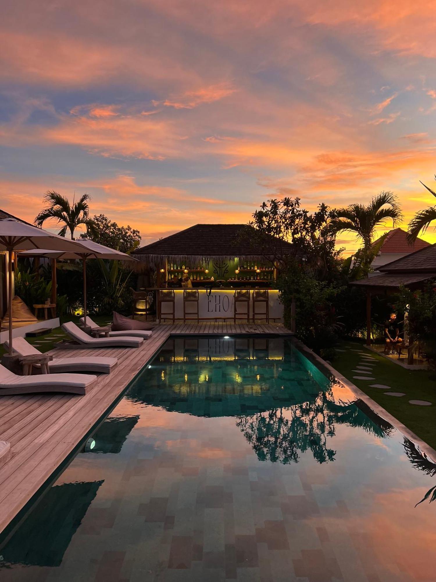 Ehoa Bali Nyanyi Boutique Hotel - In Front Of Entrance To Nuanu Tanah Lot Zewnętrze zdjęcie